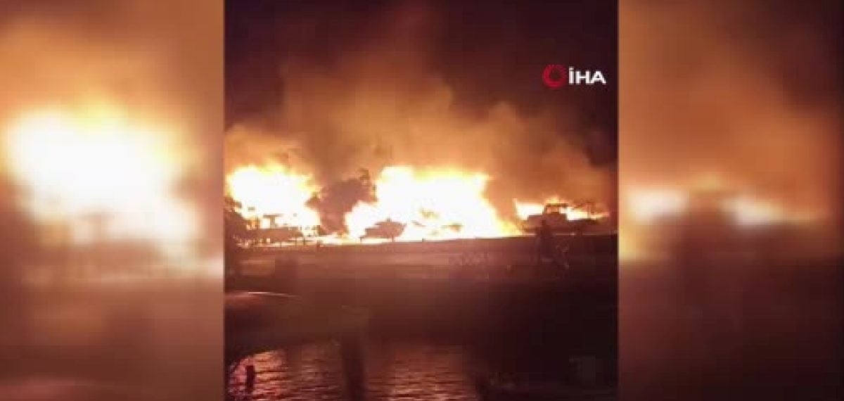 Balıkçı Barınağında gece çıkan yangında 20’den fazla karada çekili tekne küle döndü