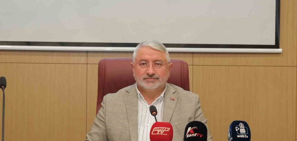 Başkan Aşgın üçüncü sentetik sahayı Gençlik ve Spor Bakanlığı desteğiyle hayata geçirecek