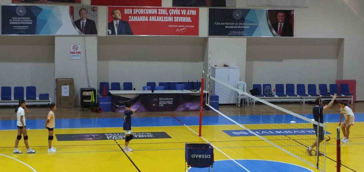 Burhaniye’de Yaz Spor Okulları ikinci dönemine 730 öğrenciyle başlandı