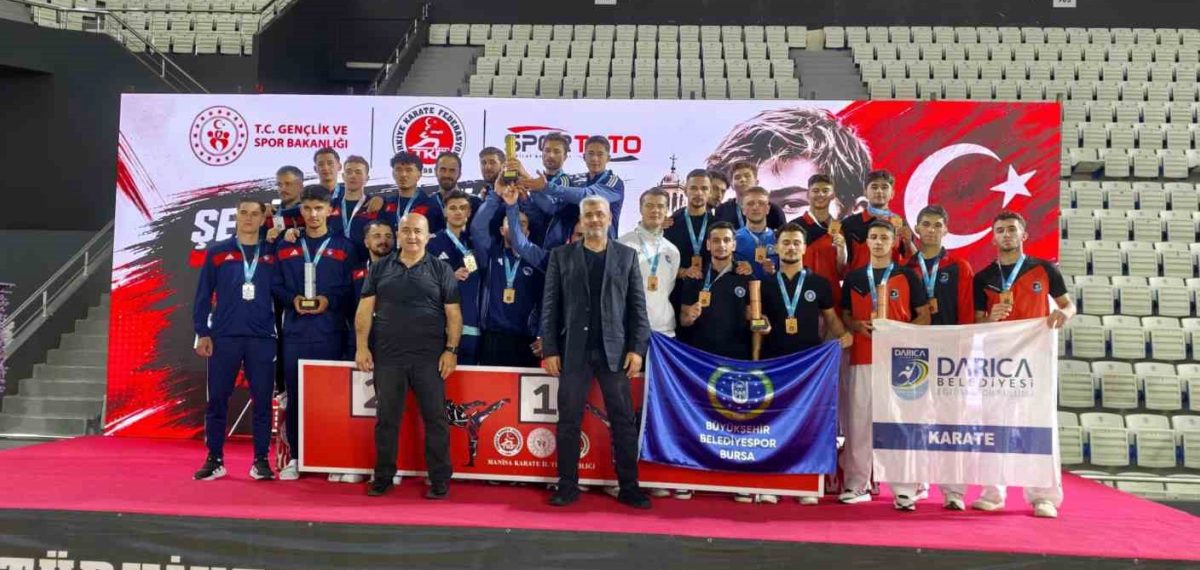 Bursa Büyükşehirli güreş ve karatecilerden iki organizasyonda bronz başarısı
