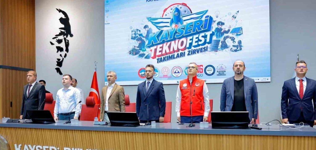 Büyükkılıç, Kayseri TEKNOFEST takımlarıyla buluştu ve destek sözü verdi