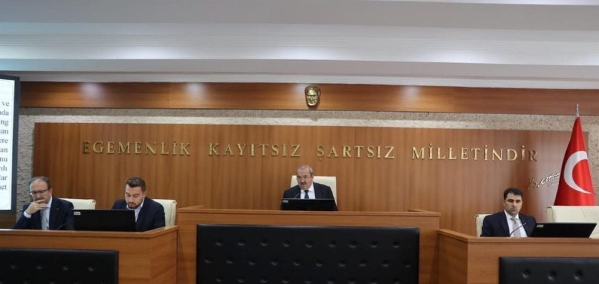 Büyükşehir Meclisi toplu ulaşım ve kültür merkezi kiralama tarifesini yeniledi