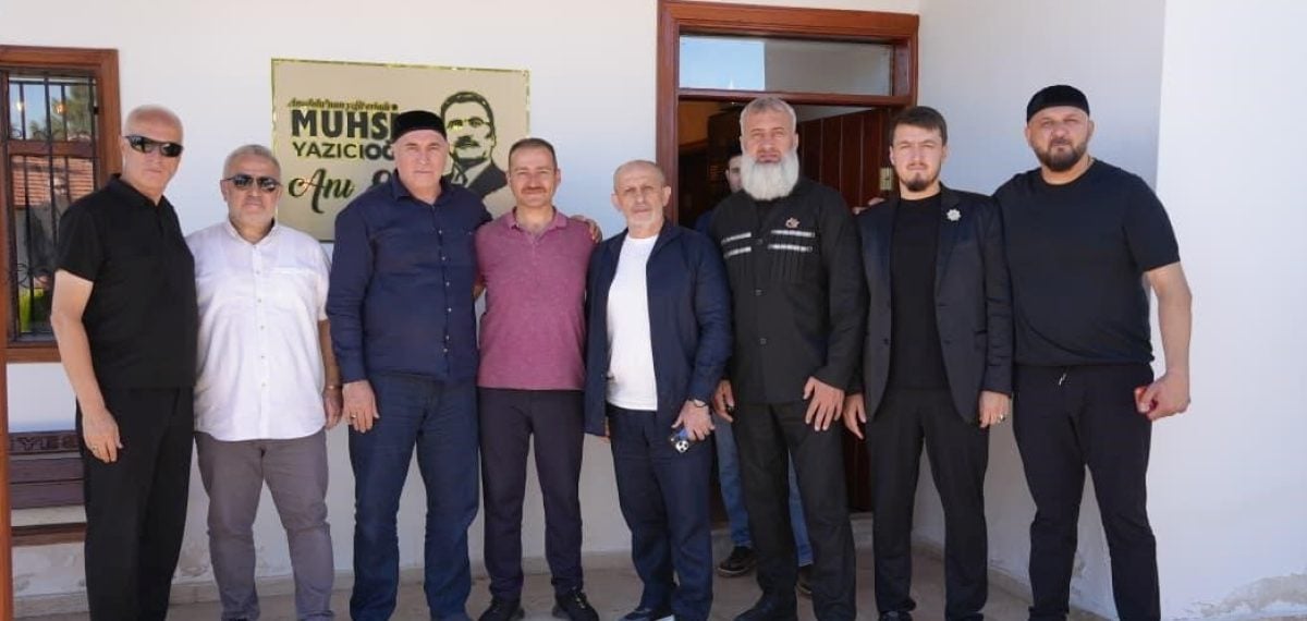Çeçen heyet Muhsin Yazıcıoğlu’nun baba ocağını ziyaret etti