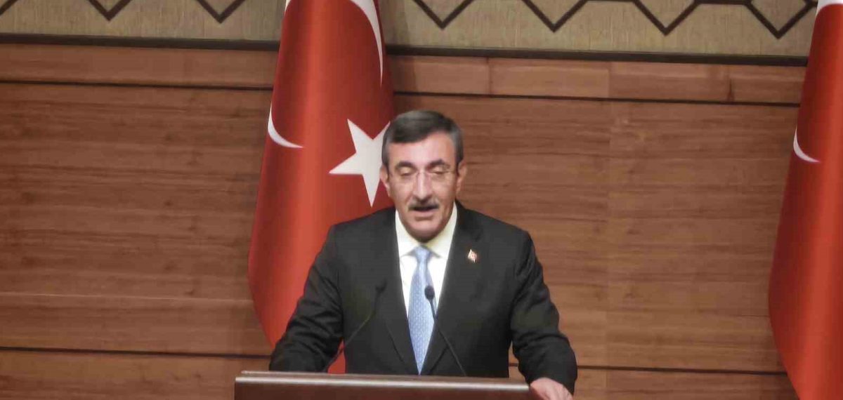 Cevdet Yılmaz: Gazetecilere yönelik saldırılar ve Meclis’teki tarihi destek