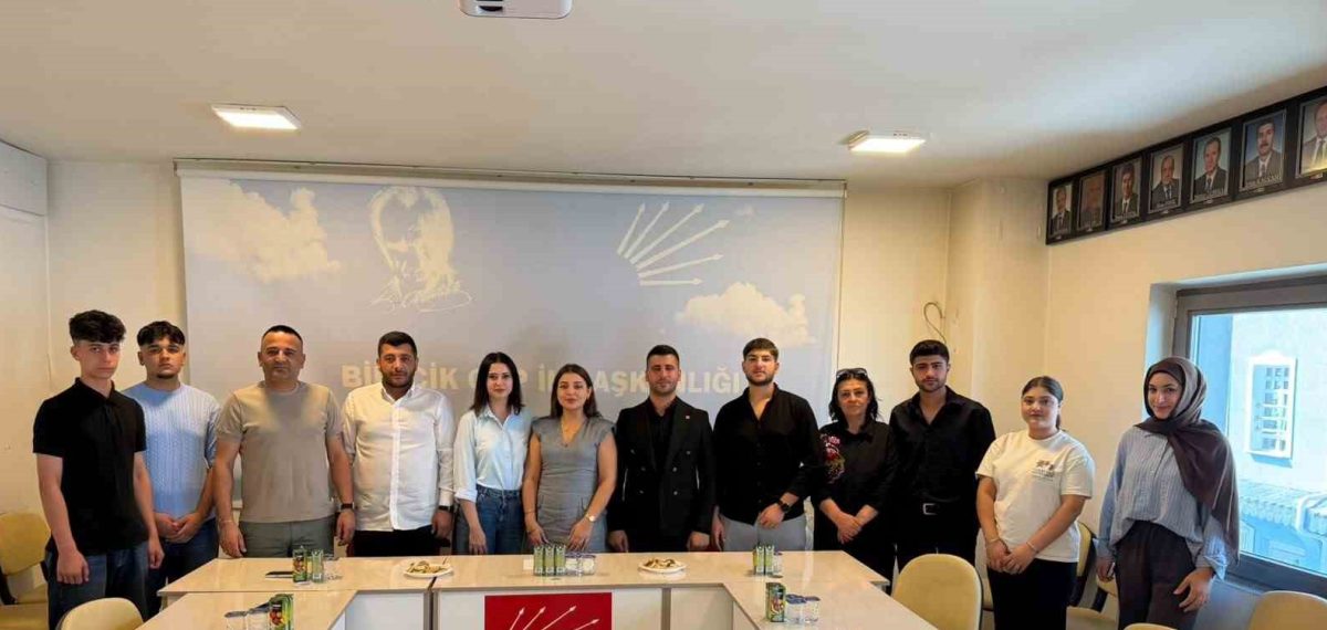 CHP Gençlik Kolları Başkanı Berfin Karan Bilecik’te gençlerle buluştu