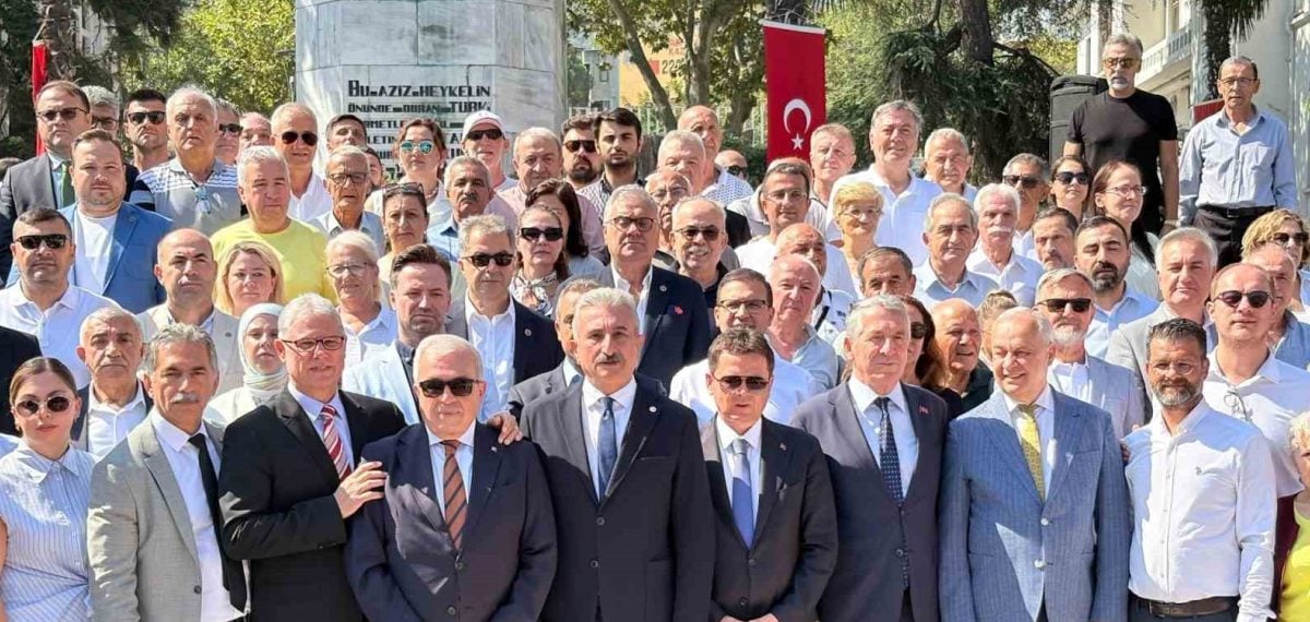 CHP’den ayrılan 6 ilçe başkanı Bursa’da Yeni Parti safında toplandı