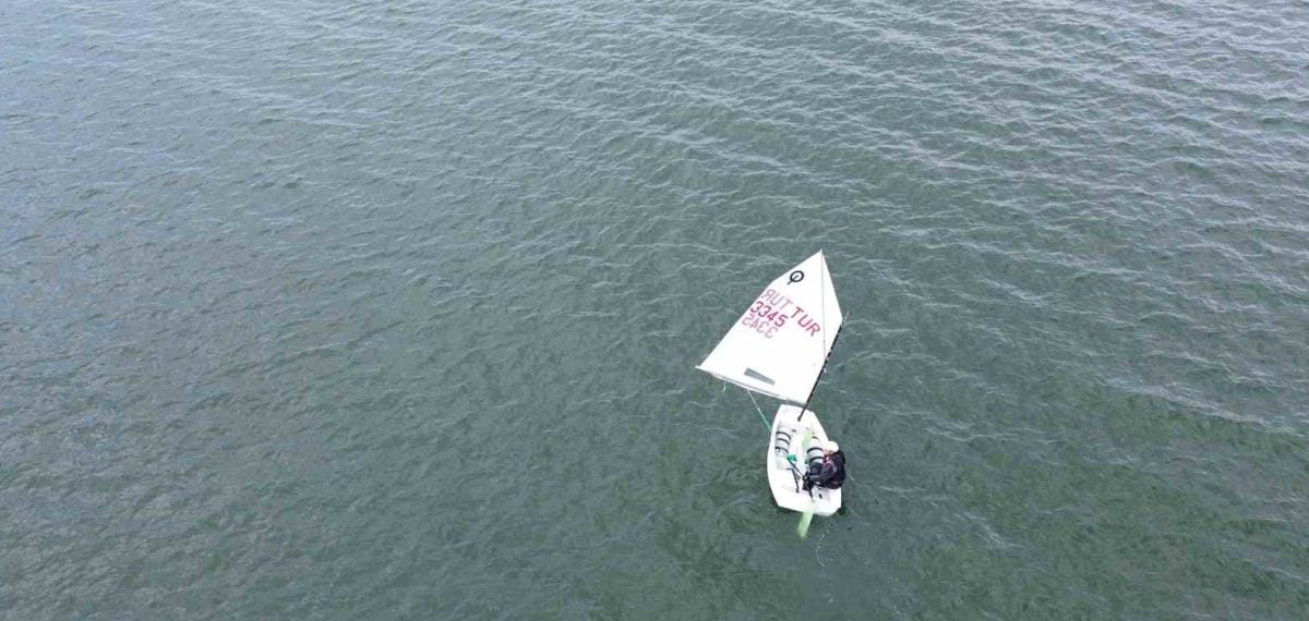 Çıldır Gölü’nde Anadolu Yelken Ligi yarışlarıyla su sporları canlandı