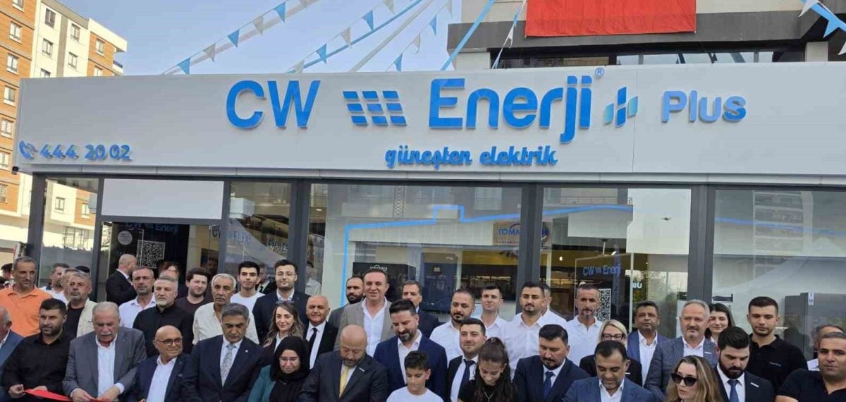 CW Enerji Mardin’de Plus Bayi açtı, bölgeye hızlı güneş enerjisi hizmeti sunulacak