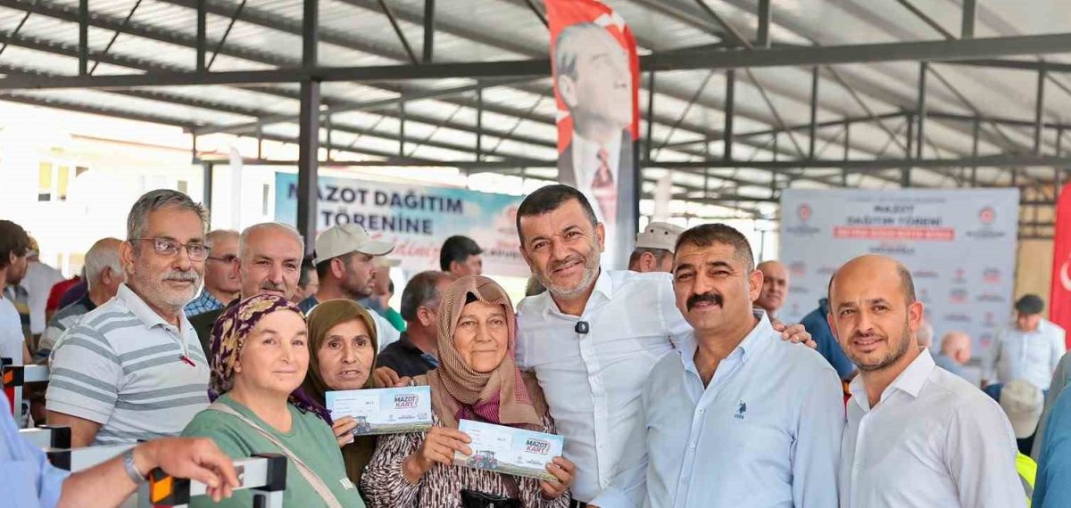 Denizli Büyükşehir’den 10 bin 66 çiftçiye 704 bin 880 litre mazot hibesi dağıtımı sürüyor