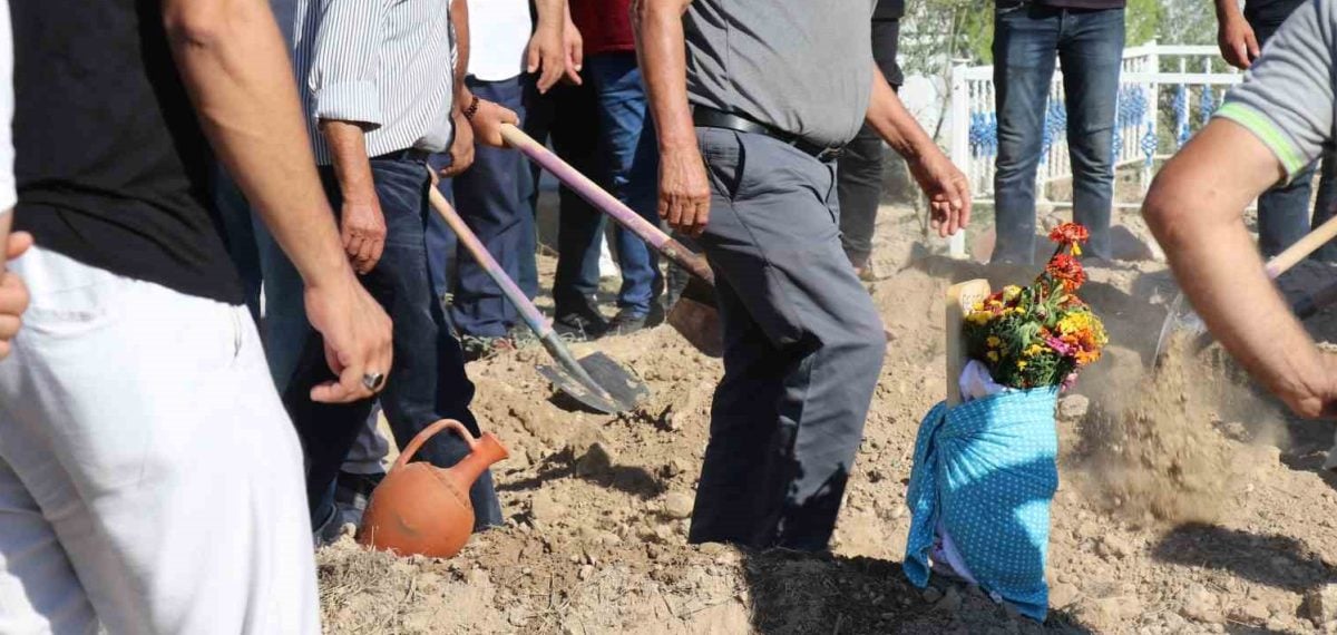Denizli’de özel hastanede ihmal iddiası: Anne ve yenidoğan birlikte defnedildi
