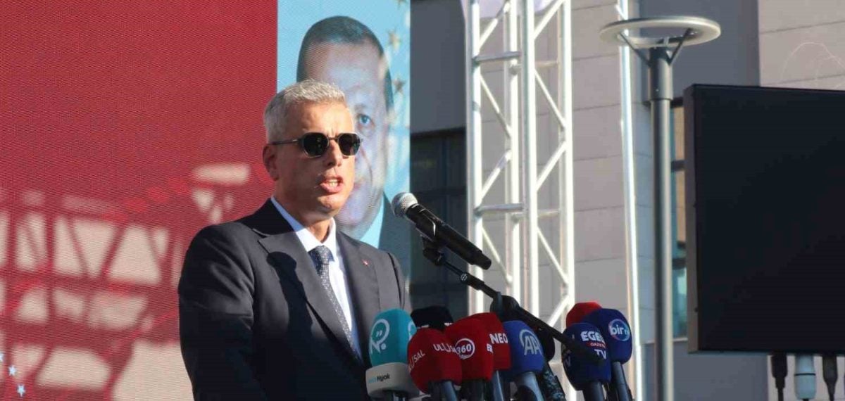 Dikili Devlet Hastanesi açıldı, İzmir’e 1.800 yataklı Tınaztepe müjdesi