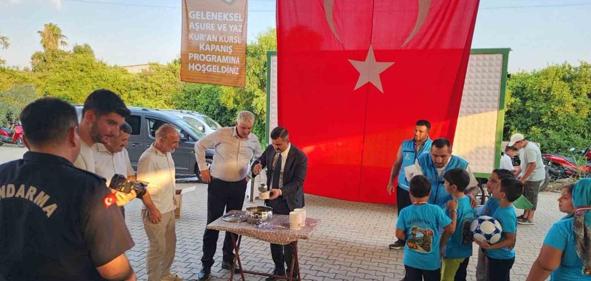 Döğüşbelen’de Yaz Kur’an Kursu kapanışında aşure dağıtıldı