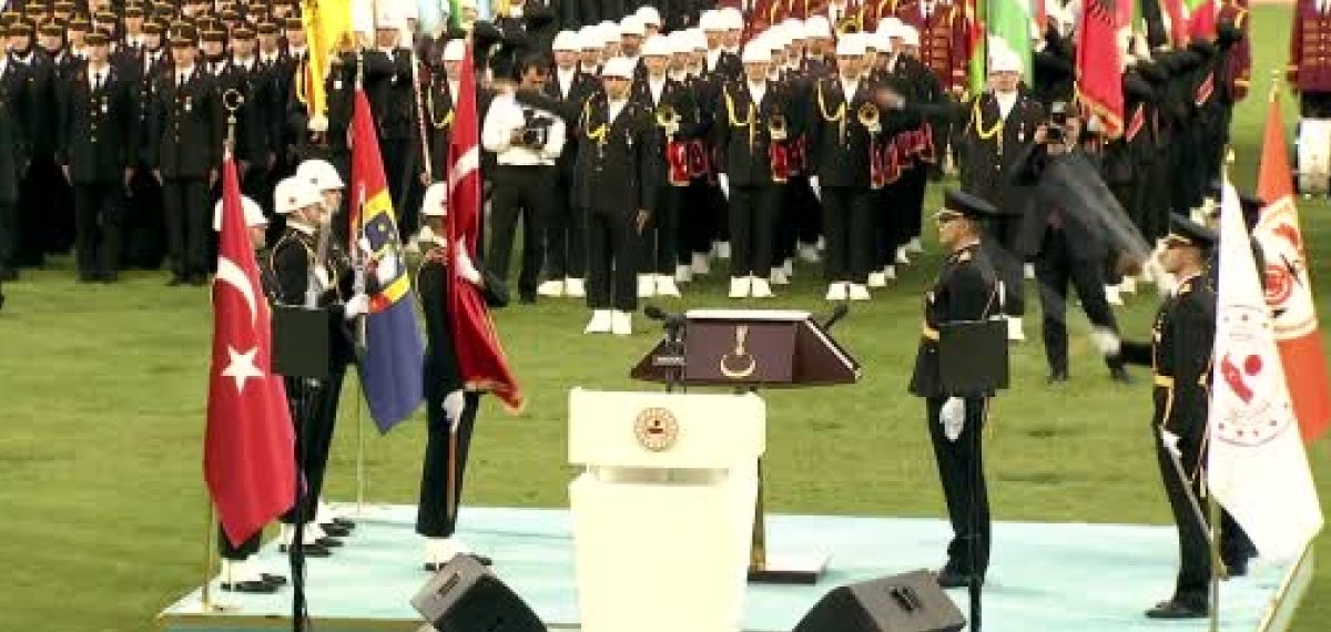 Erdoğan: Jandarma ve Sahil Güvenlik mezunlarına terörsüz Türkiye çağrısı