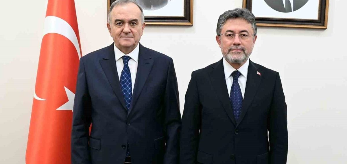Erkan Akçay’dan TMO çağrısı: Kuru üzüm fiyatları temmuzda açıklansın