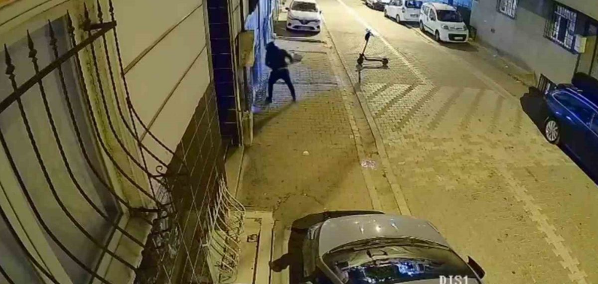 Esenyurt’ta eski sevgili binayı ateşe verip camları kırdı ev aile taşındı
