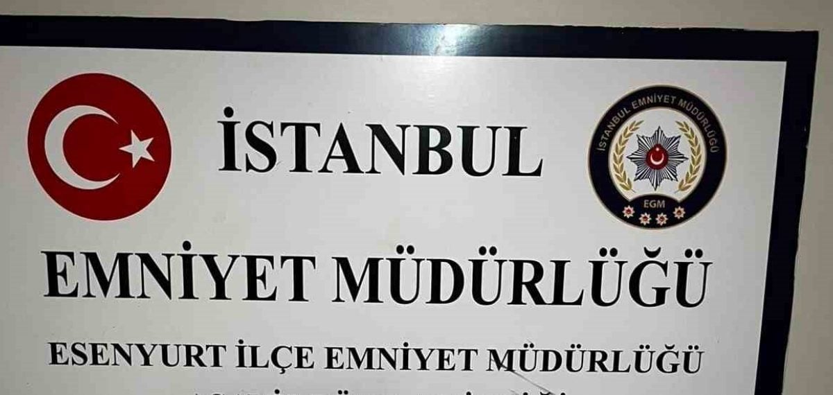 Esenyurt’ta operasyonda 5 kilo 252 gram uyuşturucu ve 2 ruhsatsız tabanca ele geçirildi
