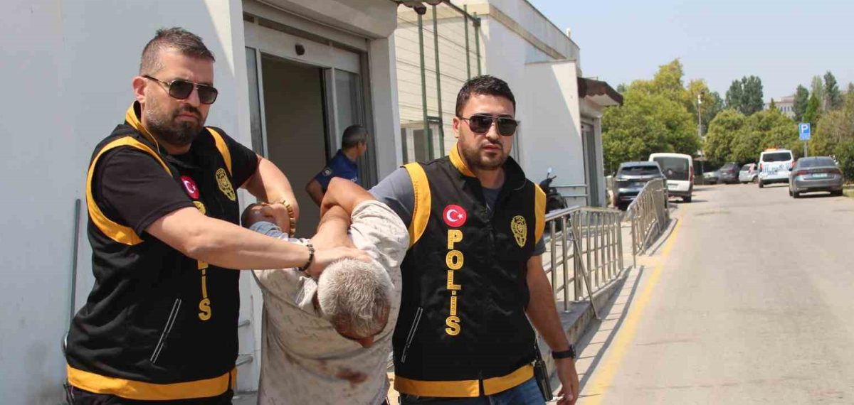 Eski eşini 8 yerinden bıçaklayıp kaçtı, yakalanarak tutuklandı