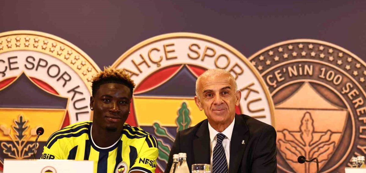 Fenerbahçe, Kojo Peprah Oppong’u kadrosuna kattı 21 numarayı giydi
