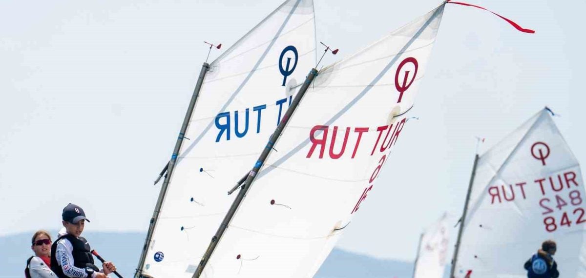 Genç yelkenciler 14. TAYK-Eker Olympos Regatta’da 133 sporcu ile yarışıyor