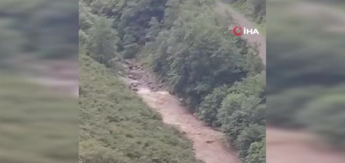 Giresun’da selde iki kız kardeş yaşamını yitirdi, anne kayboldu