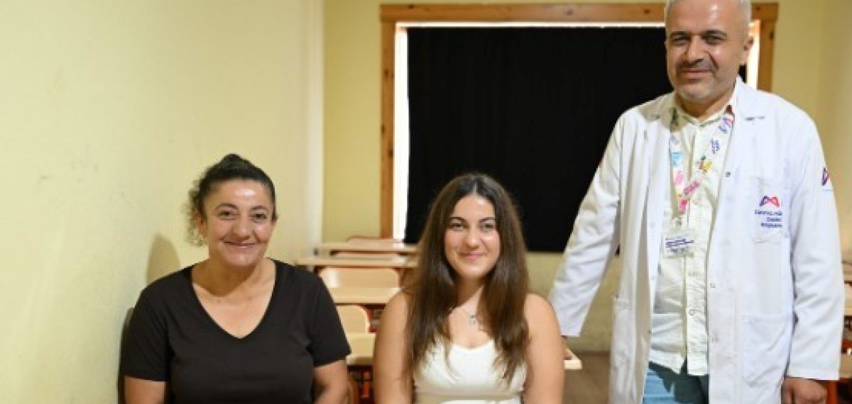 Görme engelli öğrenci Nisa, Mersin Büyükşehir kursuyla üniversiteyi kazandı