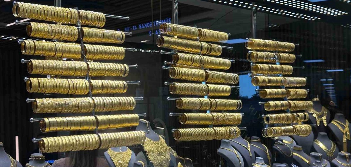 Gram altın 4 ay sonra 7.000 TL’yi aştı, kuyumcularda kar satışı yoğunlaştı