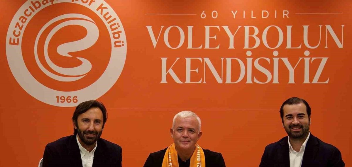 Hüseyin Doğanyüz ile Eczacıbaşı altyapı sözleşmesini 3 yıl uzattı