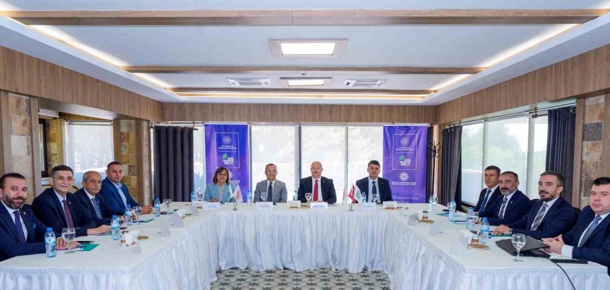 İpekyolu Ajansı yönetim kurulu Gaziantep’te toplanarak bölge projelerini değerlendirdi