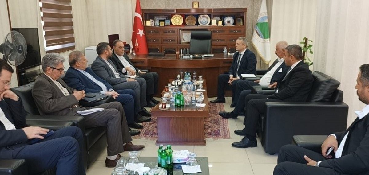 İran Büyükelçisi Habibollahzadeh Hakkâri’de sınır ticaretini görüştü