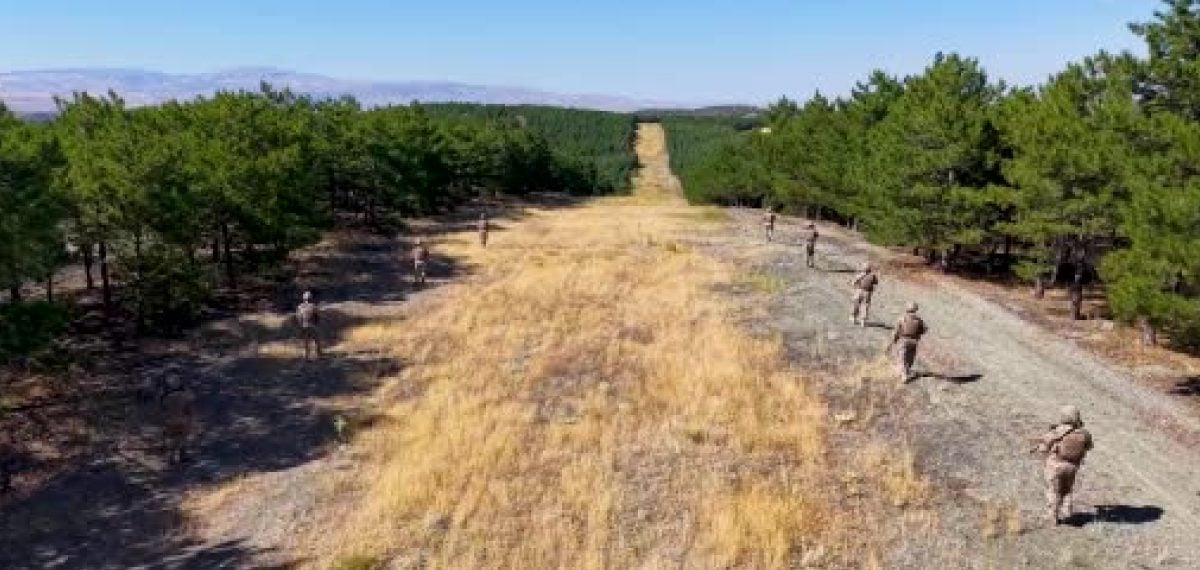 Jandarma komandolar Kırıkkale ormanlarında devriye ve drone denetimini artırdı