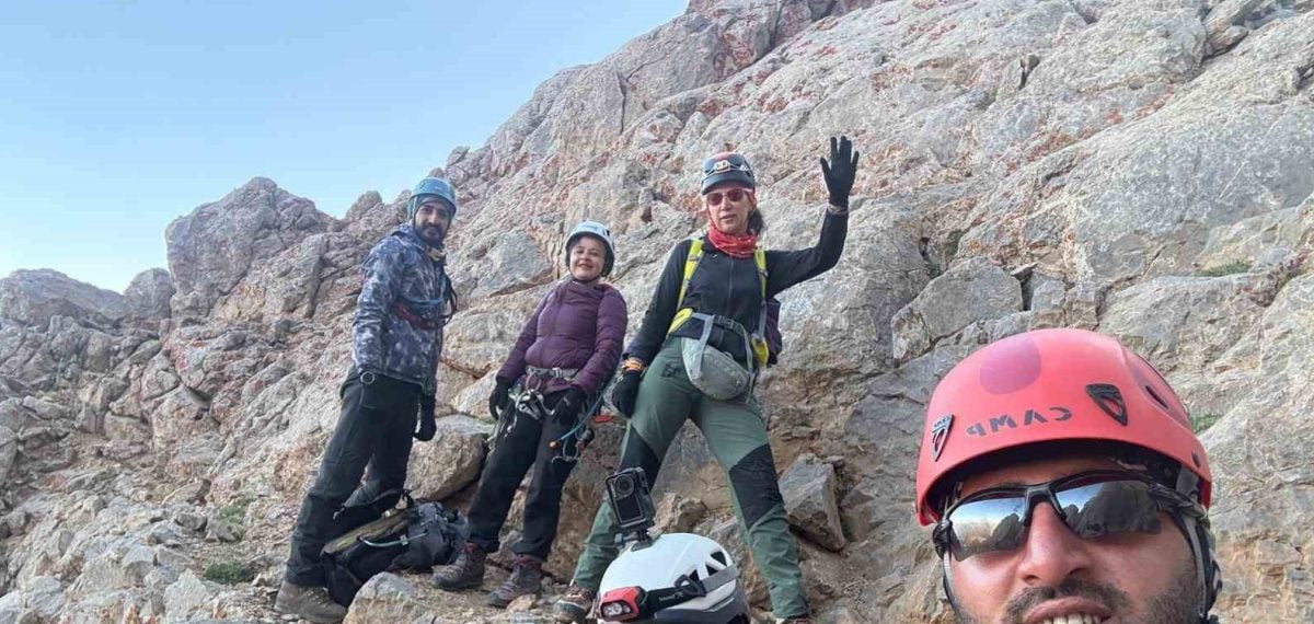 Kadın dağcı Nursel Ölmez Suppa Durek zirvesine tırmandı, 4 bin 123 metrede başarı