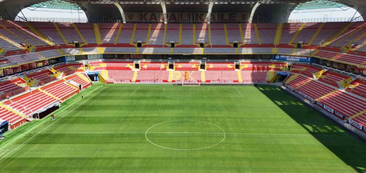 Kadir Has Stadı 91 gün sonra taraftara açılıyor, ışıklandırma yenilendi