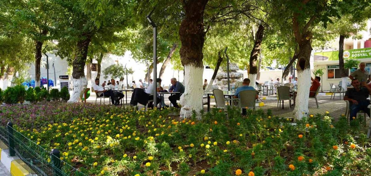 Kahta Belediyesi Çay Bahçesi yenilendi, çocuk oyun alanı ve sosyal tesis hizmete girdi