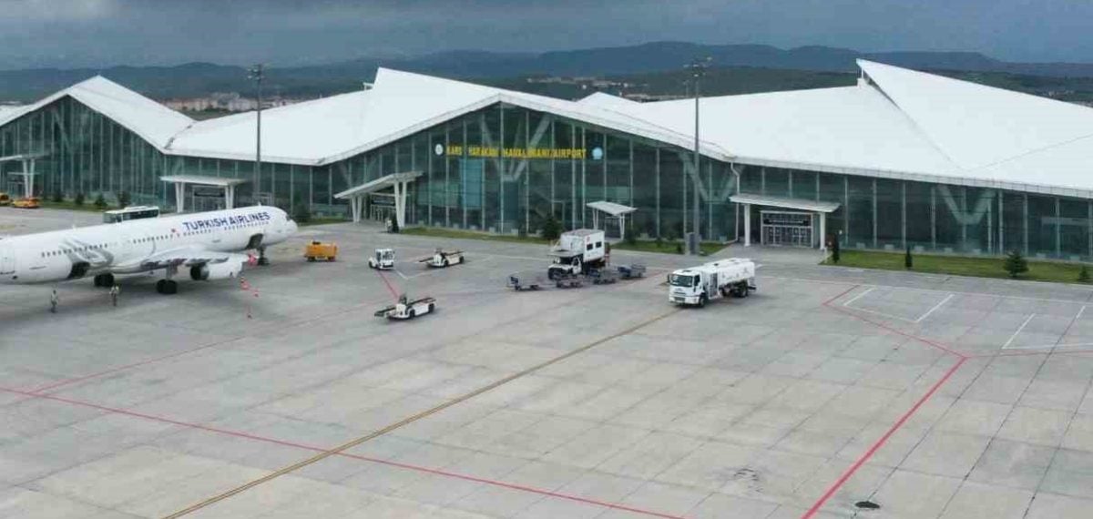 Kars Harakani Havalimanı’nda Temmuzda 58 bin 142 yolcu, 316 uçuş