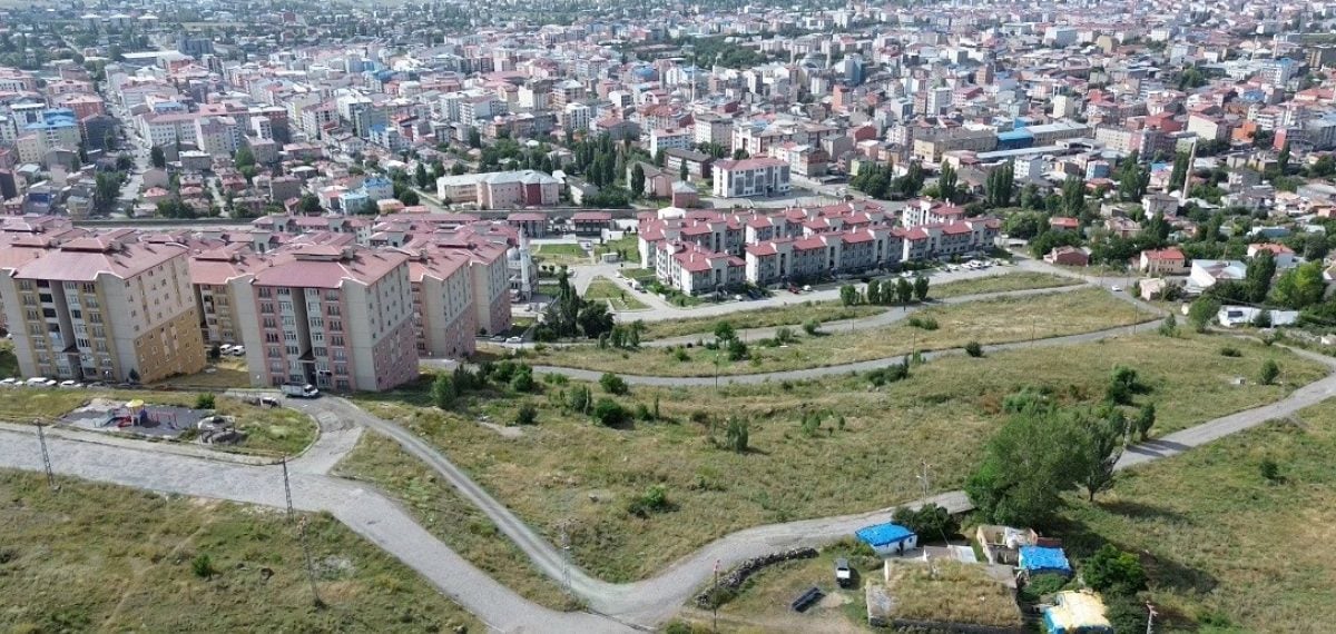 Kars ikinci çeyrekte 1.603 yapı ruhsatıyla bölge lideri oldu
