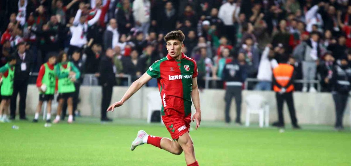Karşıyaka üç futbolcunun başka kulüplerle görüşmesine izin verdi