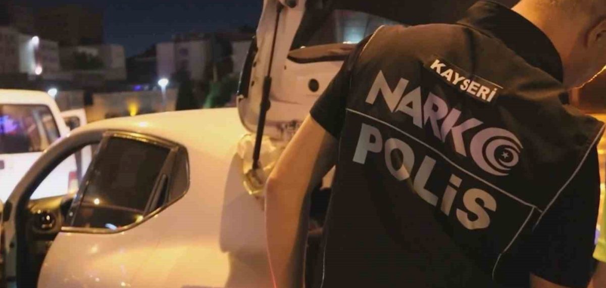 Kayseri’de 12 noktalı huzur uygulamasında 104 şüpheli yakalandı