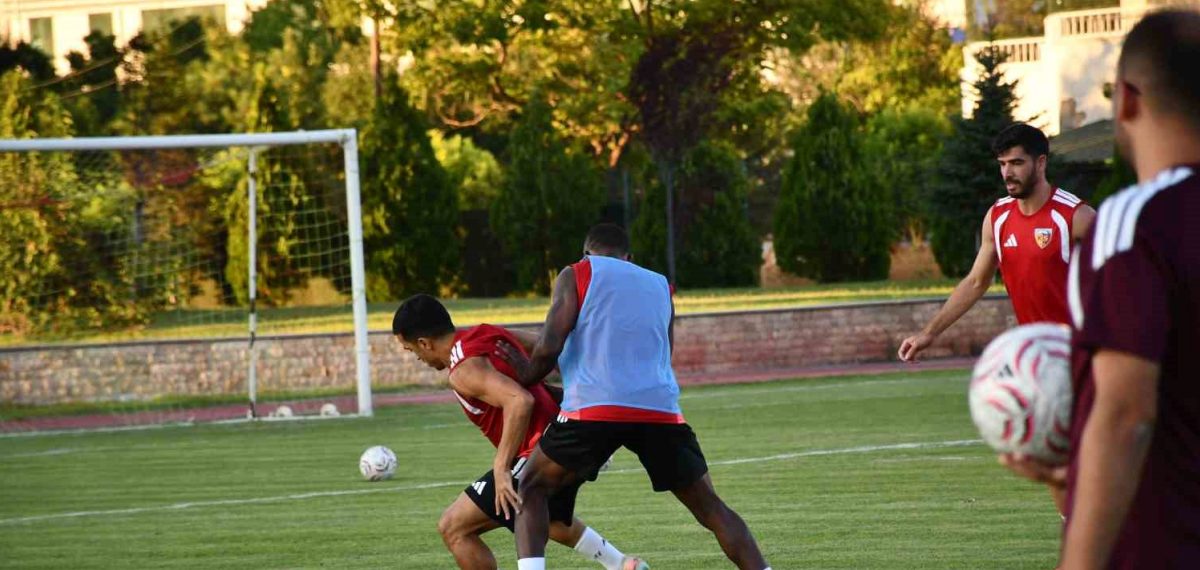 Kayserispor sınavına hazırlıyor: Sivasspor maçı öncesi kadro ve hedefler