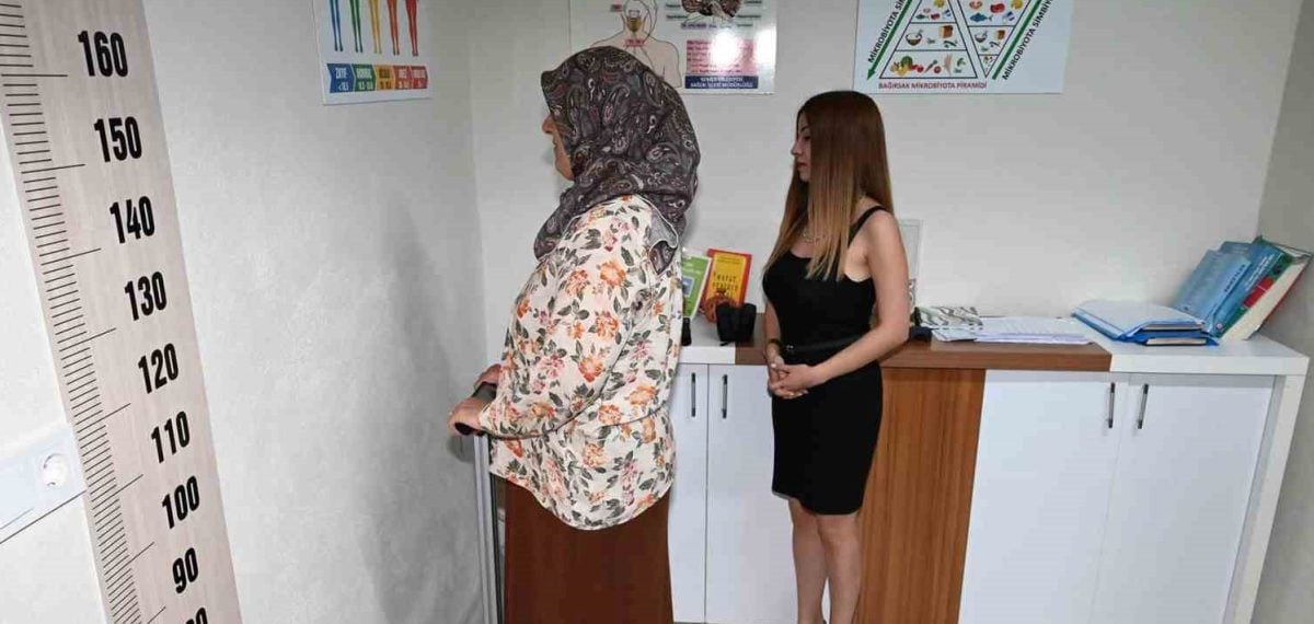 Kemer Belediyesi ücretsiz diyetisyen hizmetiyle 1142 kişiye destek sağladı