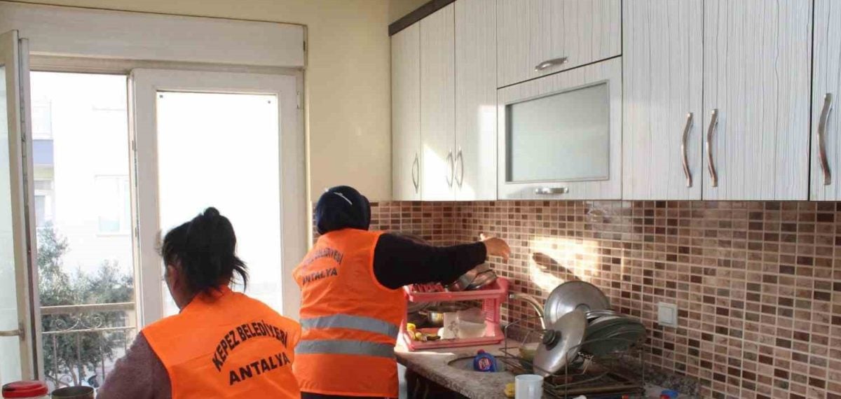 Kepez Belediyesi Sağlık Merkezi 4 bin 649 kişiye evde sağlık ve destek hizmeti sundu
