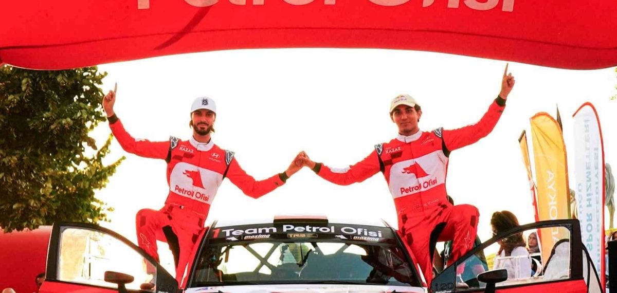 Kerem Kazaz ile Corentin Silvestre Kapadokya Rallisi’ni yaklaşık 3 dakika farkla kazandı