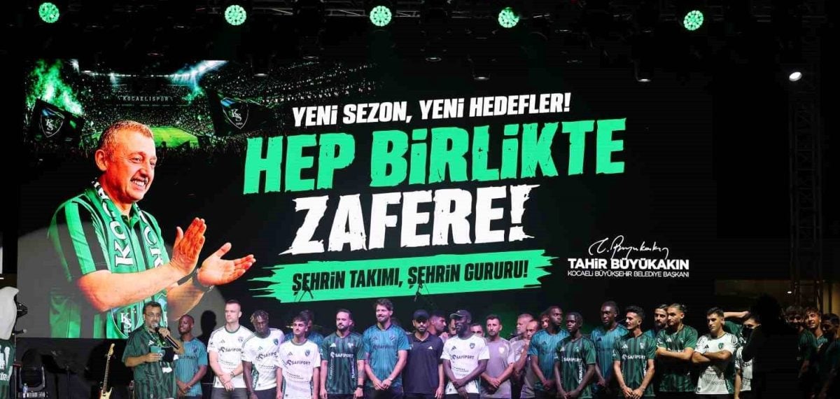 Kocaelispor sezon açılışında taraftarla buluştu, Metehan Altunbaş tanıtıldı