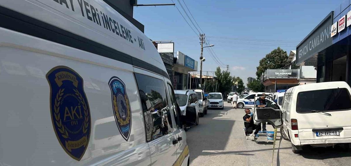 Konya’da maskeli şüpheliler park halindeki kamyonetten yaklaşık 1 milyon lira çaldı