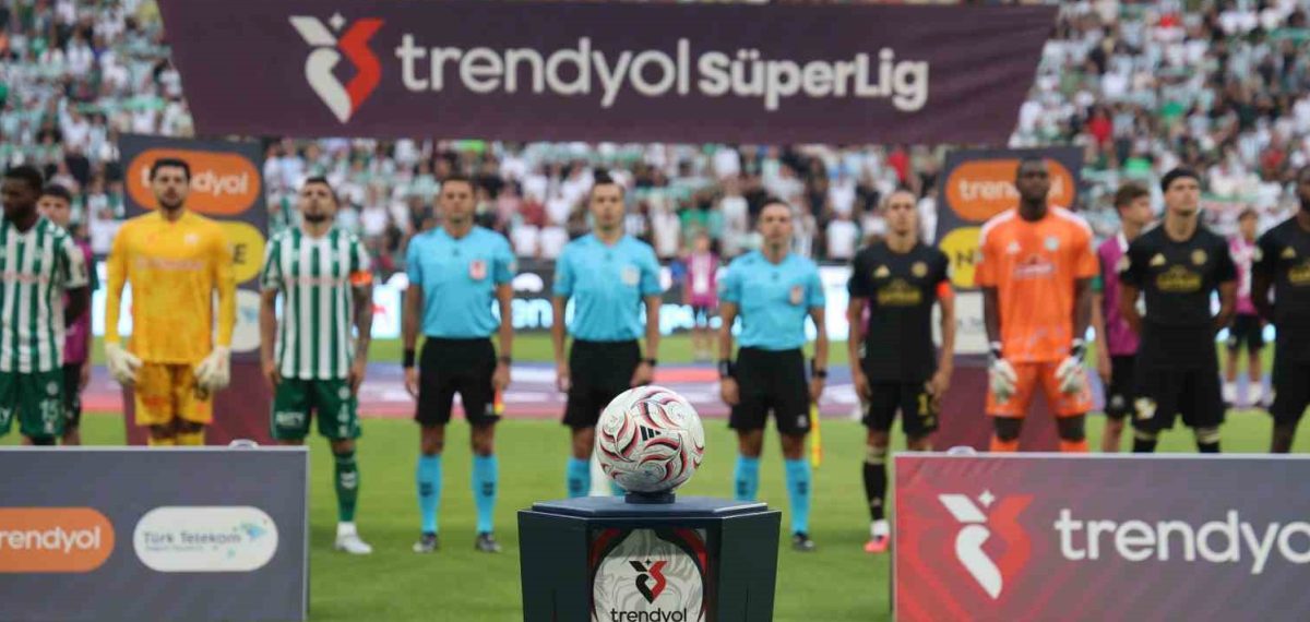 Konyaspor ile Çaykur Rizespor 45 dakikada golsüz eşitlendi