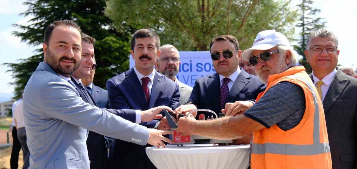KSBÜ Germiyan Kampüsü’nde 4 bin 800 m² öğrenci sosyal yaşam alanı ve yemekhane temeli atıldı