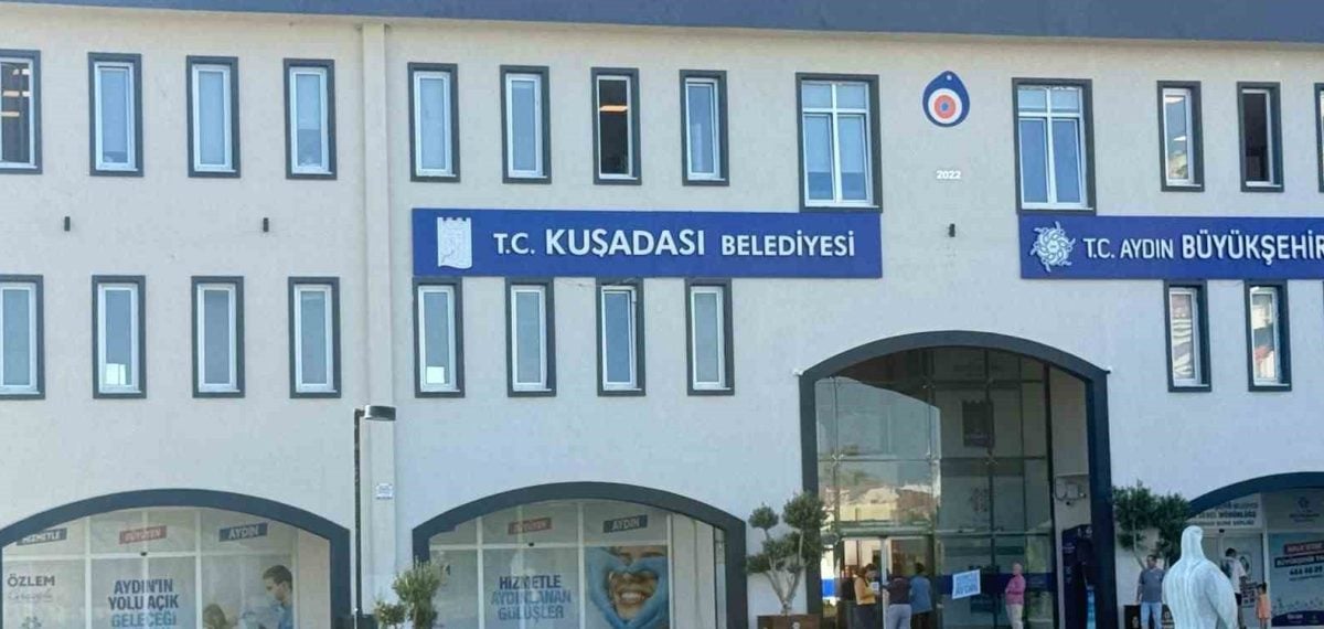 Kuşadası’nda rüşvet ve irtikap soruşturmasında 21 kişiye gözaltı