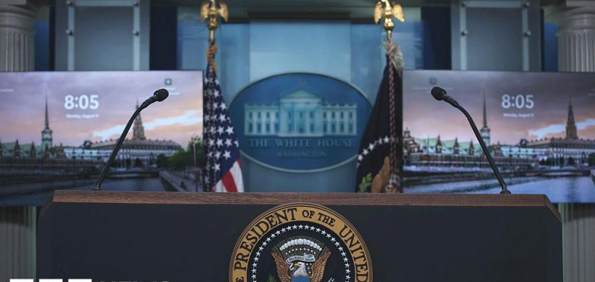 Leavitt to Leave White House Press Office, Several Close Aides Considered