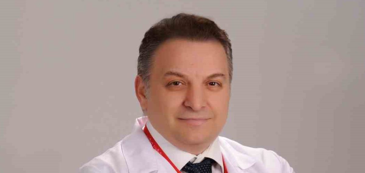 Masa başı çalışmak omurga sağlığını etkiliyor, saatlik molalar önerildi