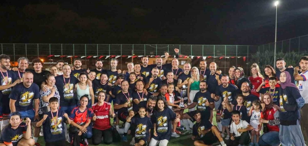 Medeniyetler Spor, Defne Atatürk’te Erhan Aksay Turnuvası şampiyonu oldu