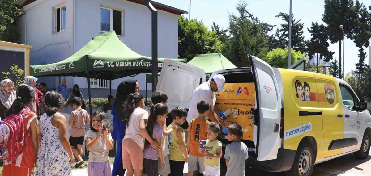 Mersin Büyükşehir 5 yılda 163 bin bardak limonata ikram etti